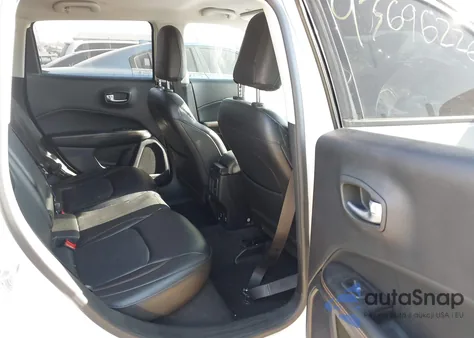 2018 Jeep Compass Limited 4X4 из США, поврежденный, VIN 3C4NJDCBXJT299251